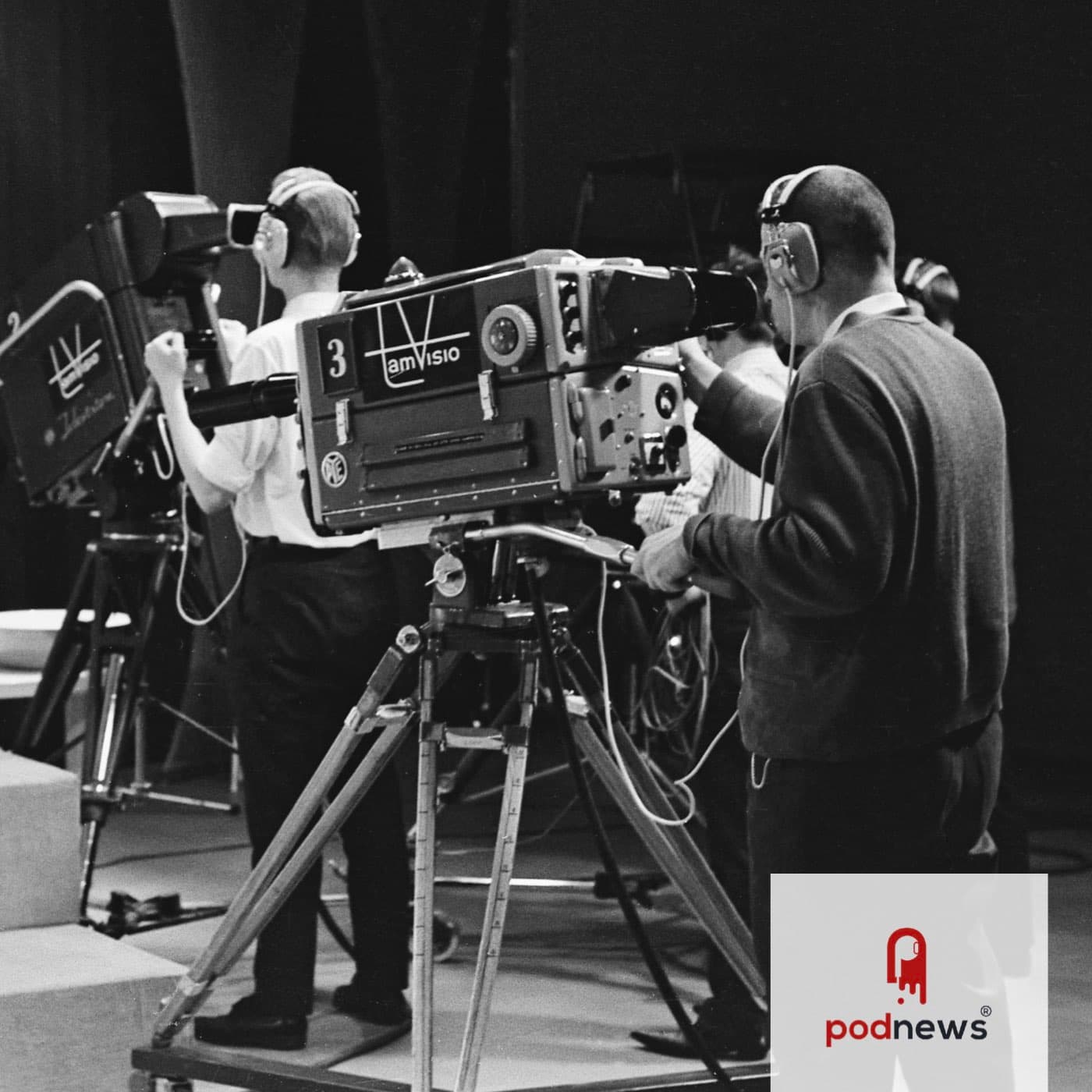 Which apps support video podcasts?